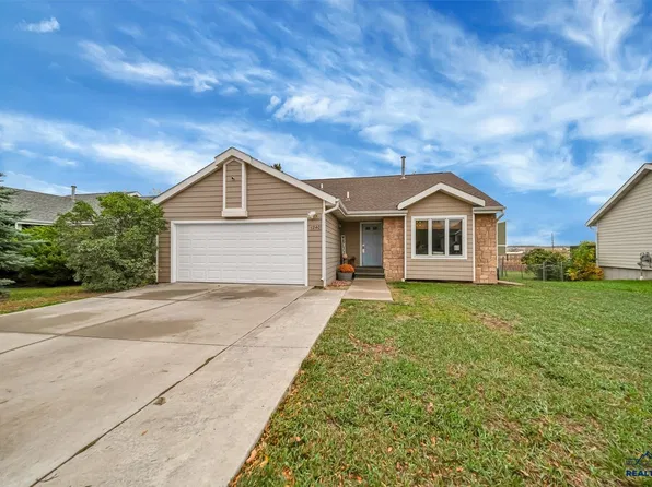 1240 Range View Cir, Rapid City, SD 57701