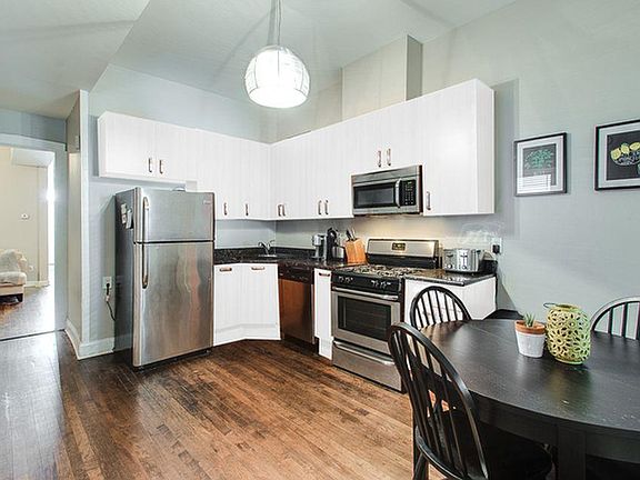 3rd image of 931 N Fairfield Ave #1