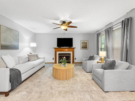 2nd image of 499 Springwood Lake Dr