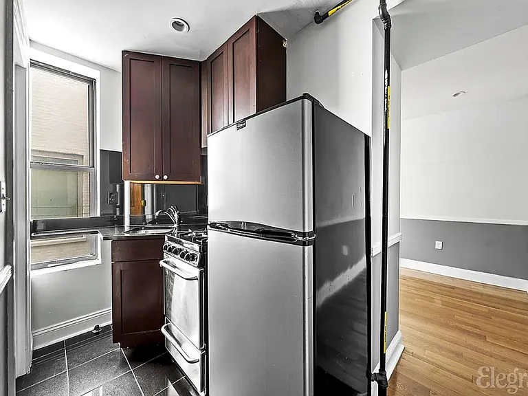 98 Thompson St #35 — Photo 7