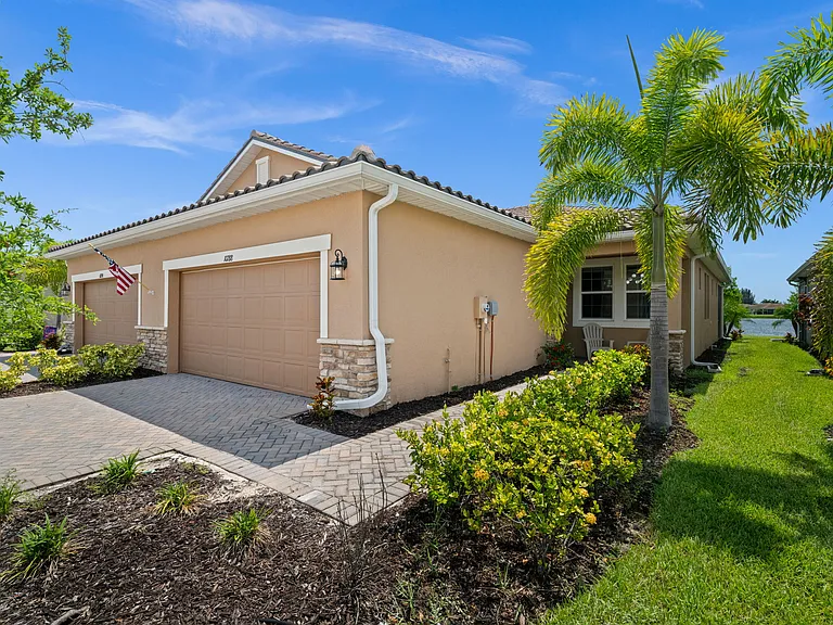 10288 Bonavie Cove Dr — Photo 29
