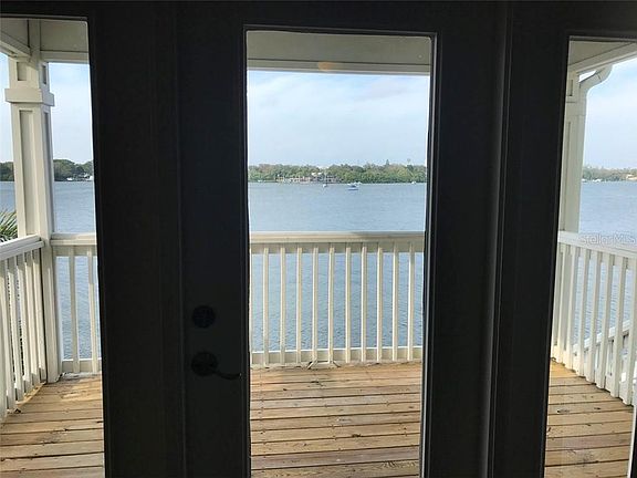 3rd image of 157 Pompano Dr SE APT C