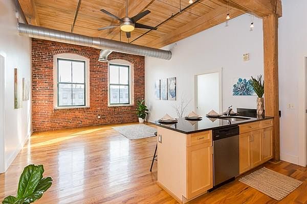 1st image of 589 Essex St Unit 404