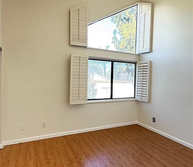 5841 Etiwanda Ave — Photo 17