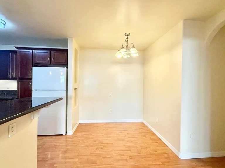 5402 Balboa Arms Dr #308 — Photo 8