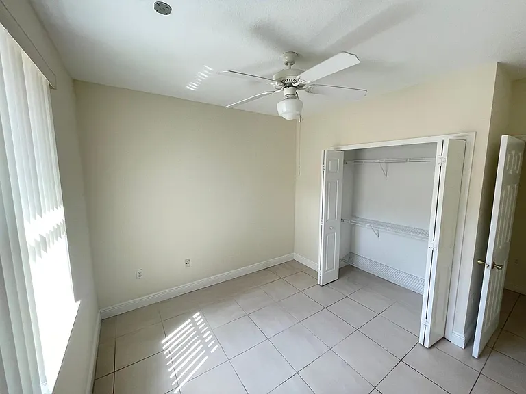 12468 SW 121st Ave — Photo 11