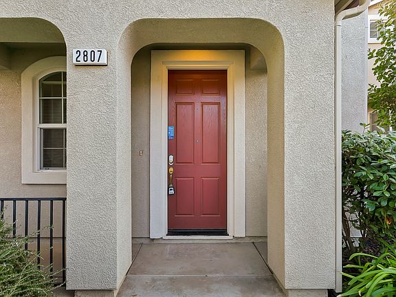 5th image of 2807 Stonegate Dr