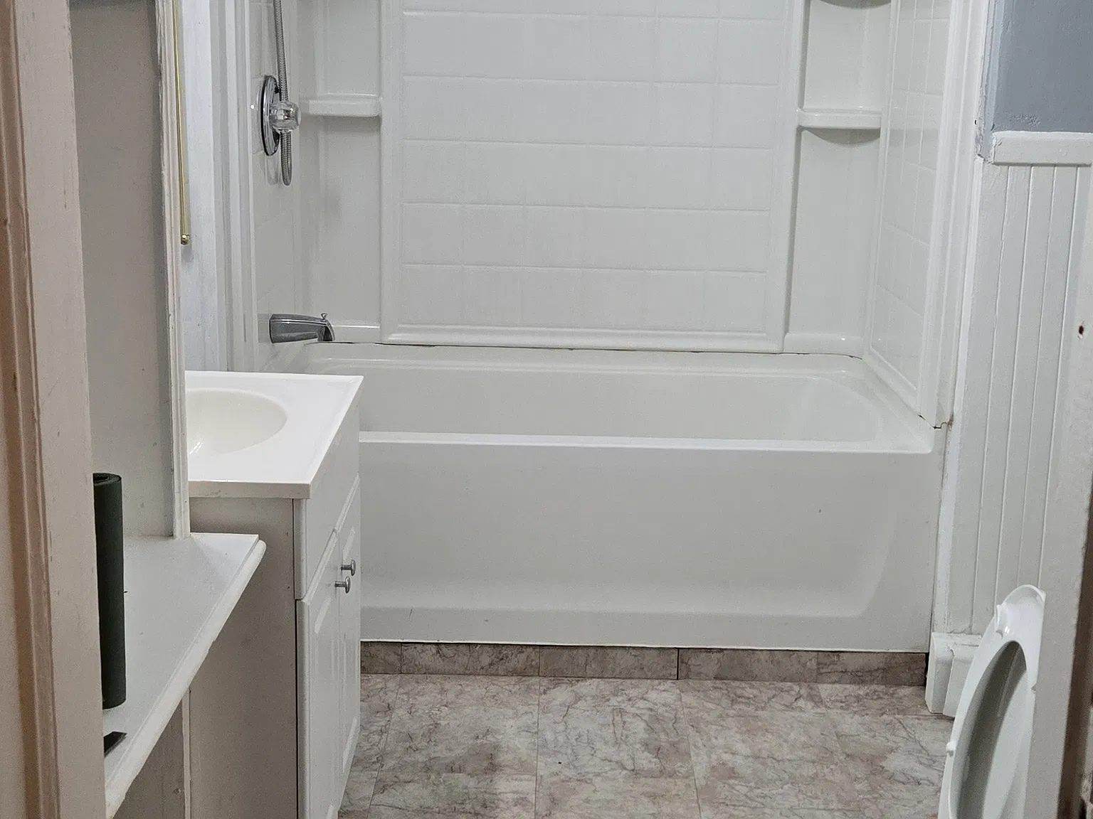 1 bed, 800 sqft, $1,300 — Photo 4