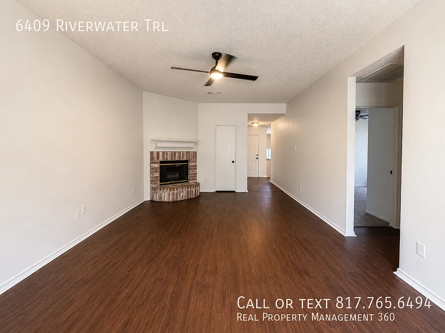 Move-In Ready 3-Bedroom Home in Fort Worth — Photo 2