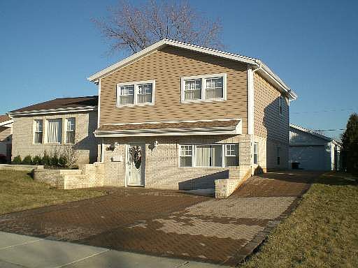 1st image of 9133 W Barberry Ln