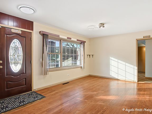 2nd image of 1913 Rancho Ln