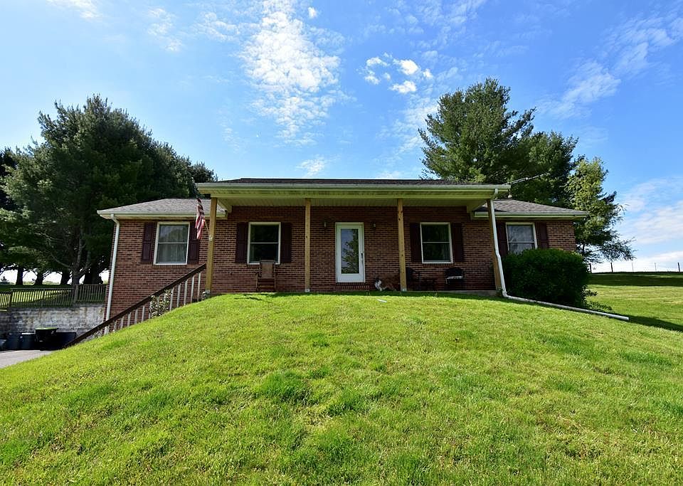 1st image of 237 Oak Hollow Cir
