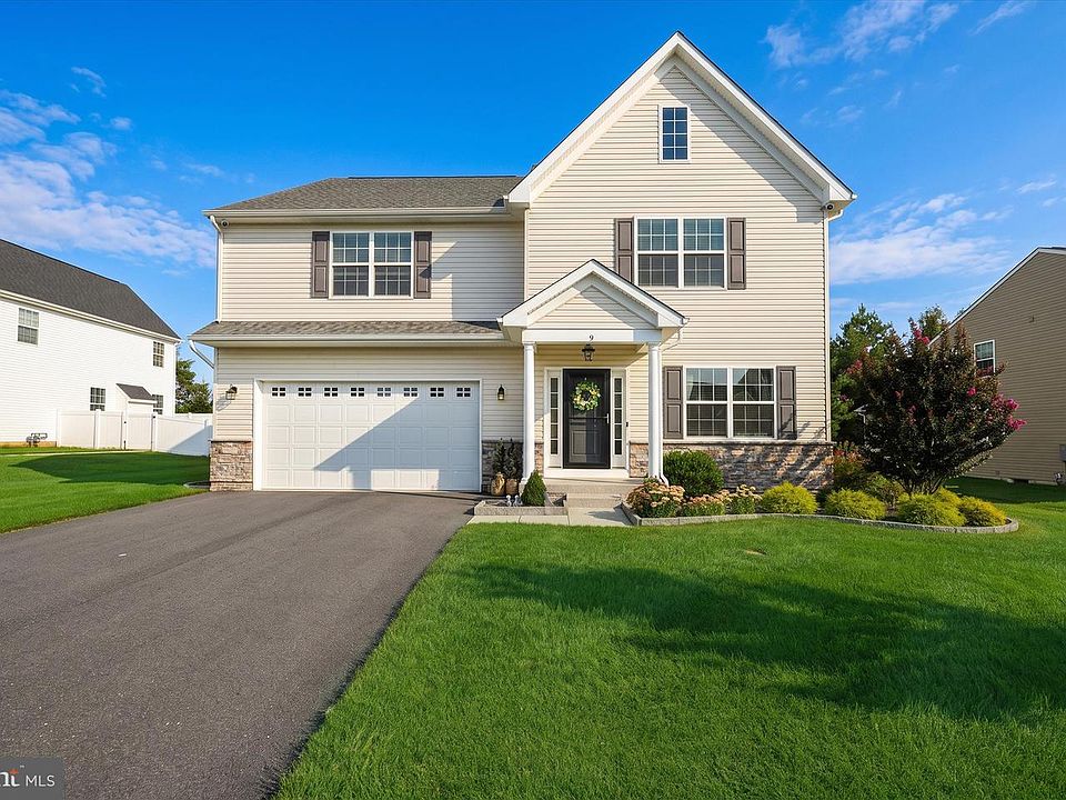 1st image of 9 Tennyson Ct