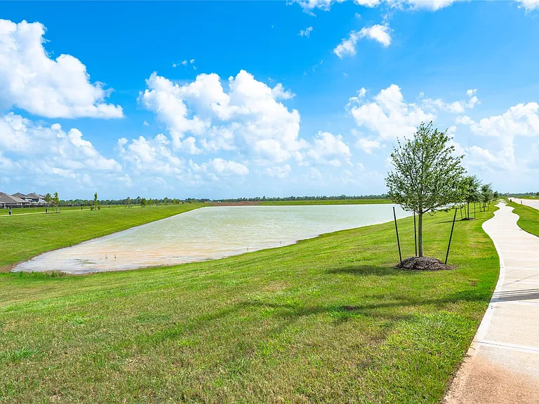 2805 Fountain Woods Dr — Photo 24