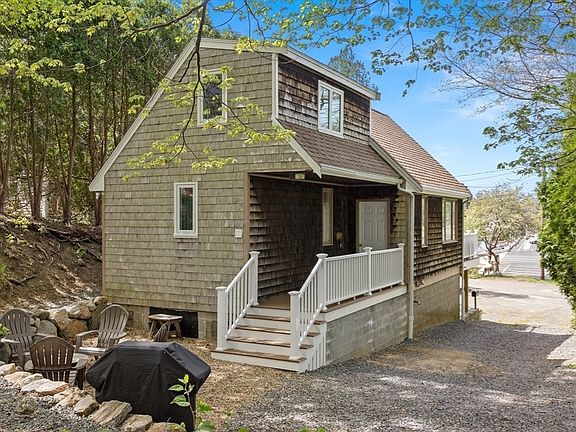 3rd image of 4 Agawam Ave