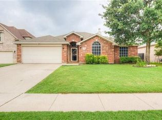 504 Laurelwood Rd, Burleson, TX 76028