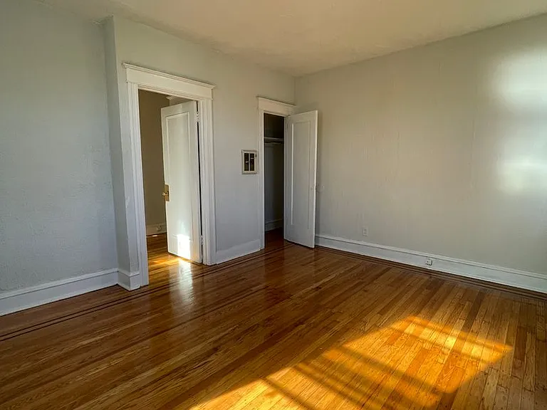 Oak Lynne Apartments — Photo 8