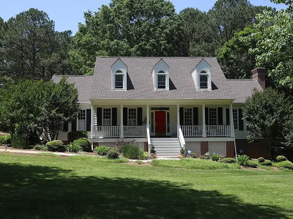 724 Tadlock Dr, Raleigh, NC 27614