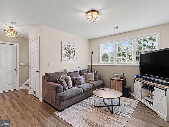 2nd image of 103 Greenwood Dr
