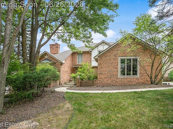2nd image of 2898 Eagle Dr