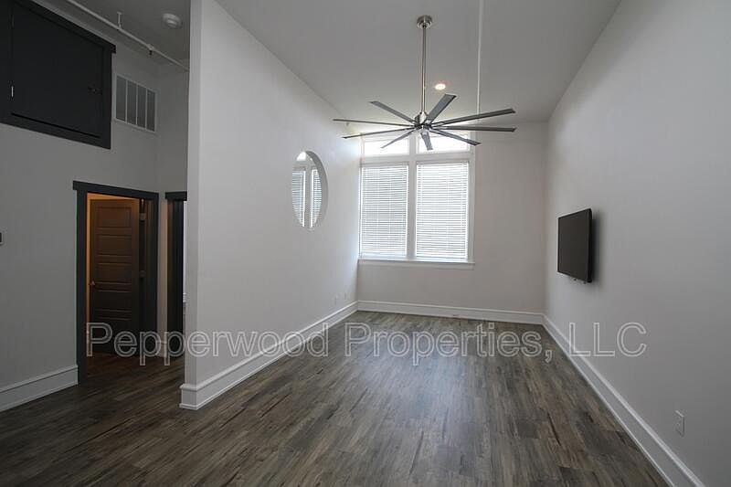 1st image of 600 Magnolia St APT 205