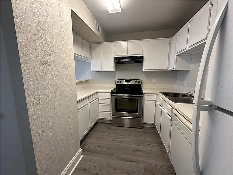 15300 SW 106th Ter #520 — Photo 41