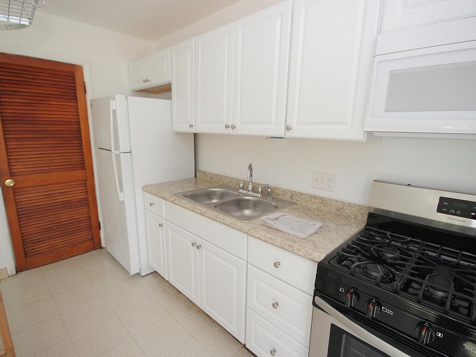 1st image of 686 Holly Cir #1034391