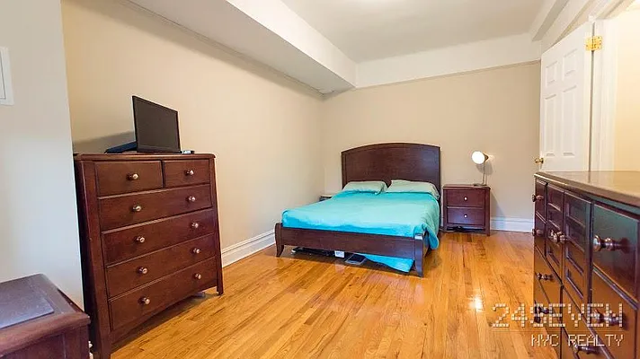 Rented by 24 7 NYC Realty Inc. | media 44