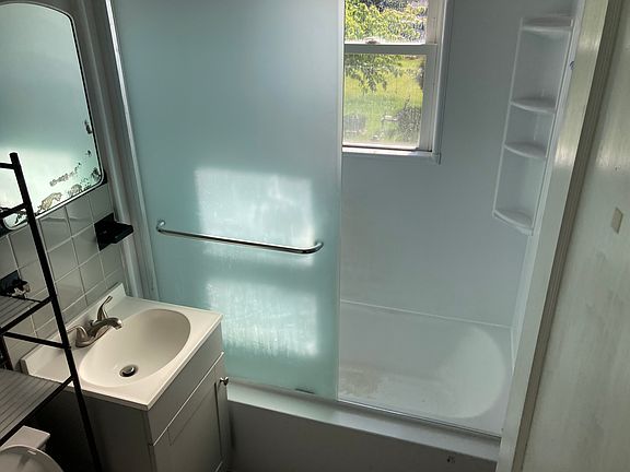 2nd image of 284 Main Ave #1