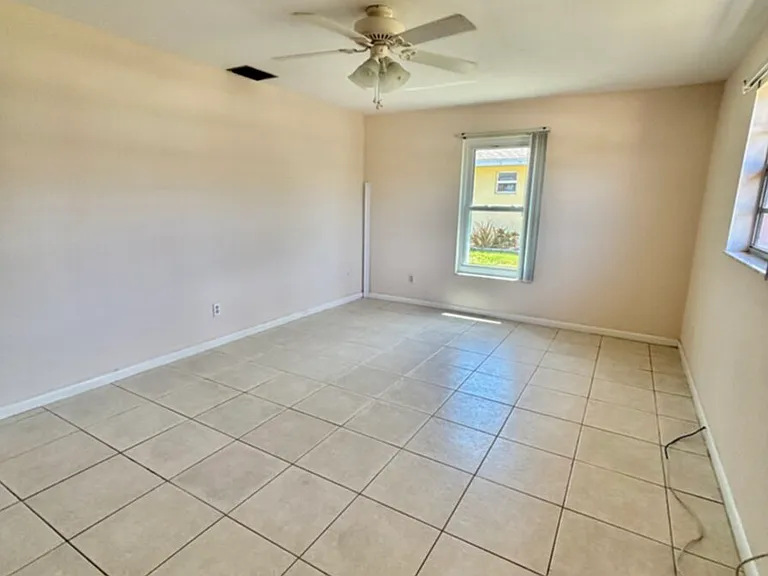 3729 SE 12th Ave — Photo 18