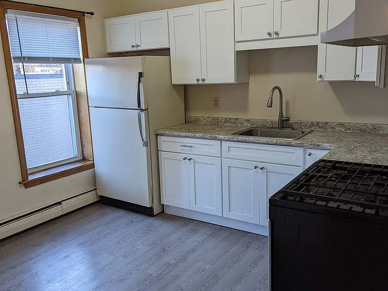 310-316 Cambridge Street — Photo 9