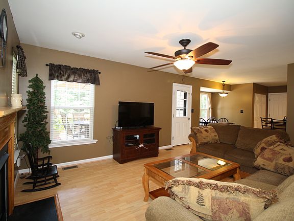 4th image of 12819 Flintlock Dr
