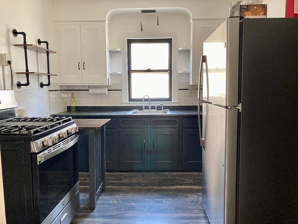 1st image of 289 Sterling Ave Floor 2