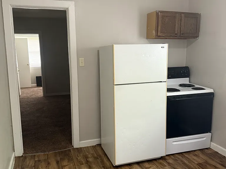 331 N Temple Ave #D — Photo 33