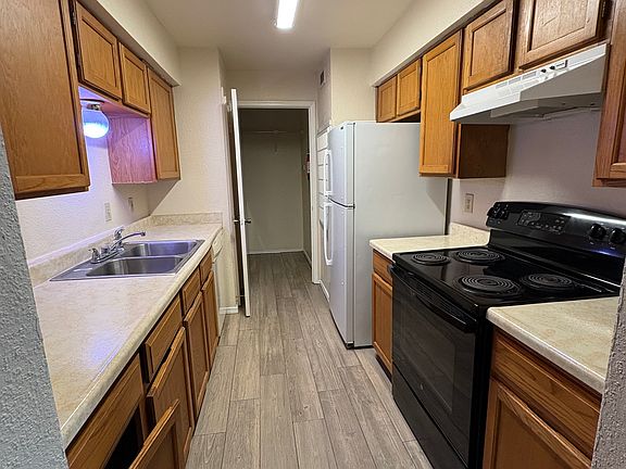 3rd image of 9700 Leawood Blvd APT 216