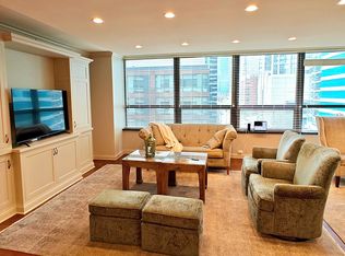 400 E Ohio St APT 501, Chicago, IL 60611