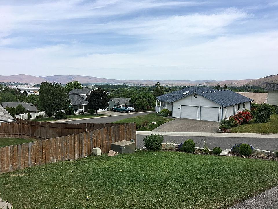 2nd image of 804 S 4th Street Loop