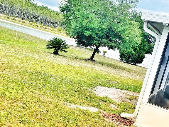 3rd image of 618 ISLAMORADA Drive N