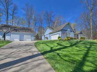 35 Valley Ct, Batesville, IN 47006