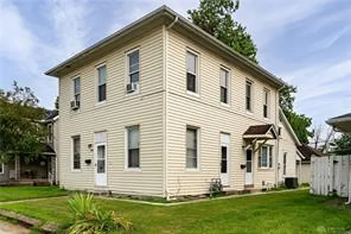 548 E Pearl St Photo 1