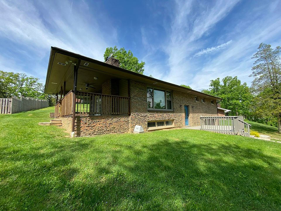 1st image of 166 N Oakview Dr