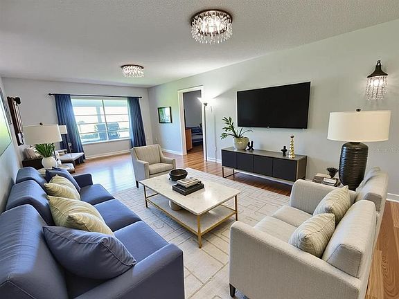 3rd image of 626 Fairways Cir #A