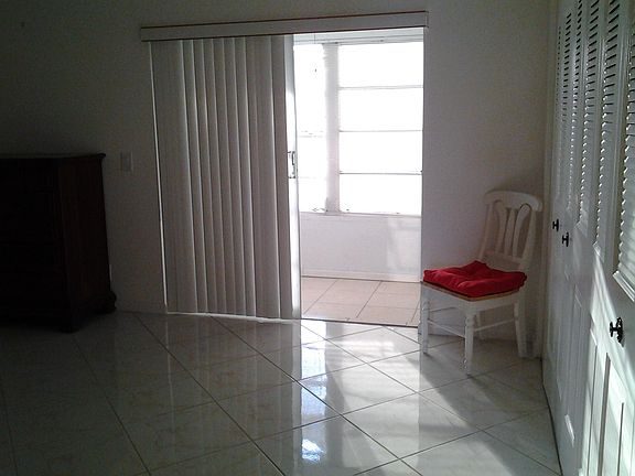 5th image of 141 Camden Dr #141