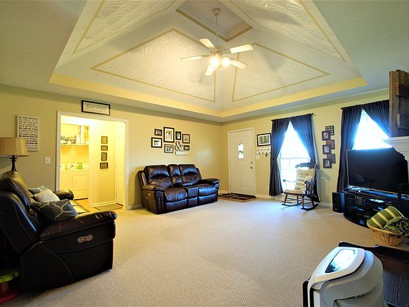 5th image of 448 Pierce Ave