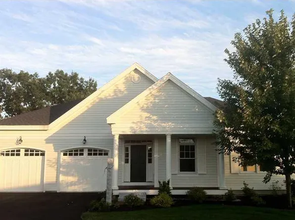 14 Heron Point Road, Falmouth, ME 04105