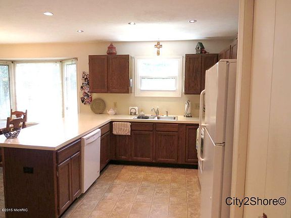 5th image of 11264 Whispering Creek Dr #9