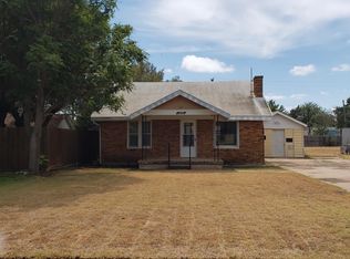 409 W Stevenson Ave, Hale Center, TX 79041