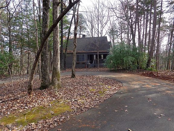 3rd image of 62 Highland Farms Ct