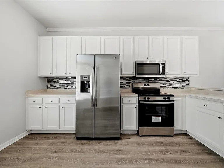 403 Laguna Mill Dr — Photo 6