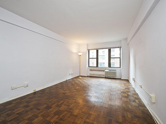 3rd image of 510 E 86th St APT 8E